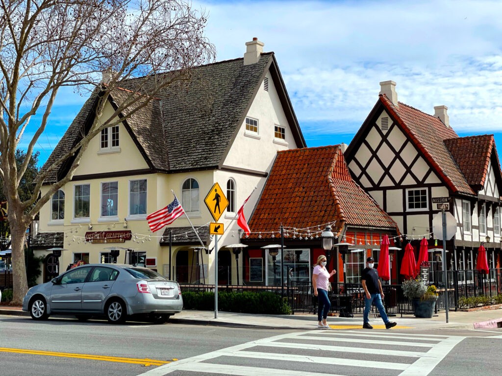Mission Drive street Solvang, traveling to Solvang, California, where to go in Solvang, Danish town in California, Solvang Danish town