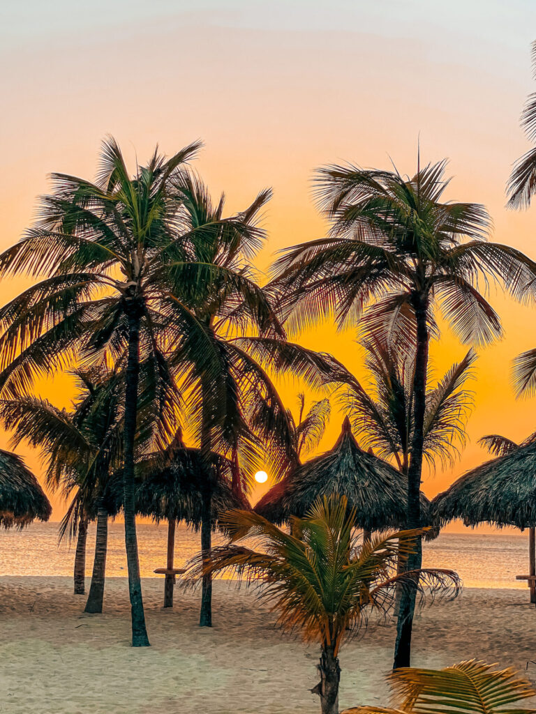Sunset in Aruba, Aruba vacation guide